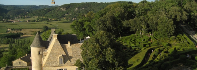 Montgolfière au château de Marqueyssac en Dordogne