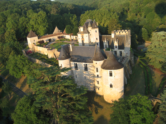 Survol du châteaux de Fayrac