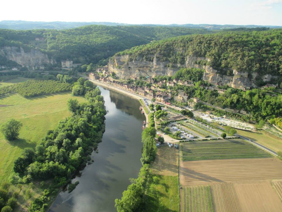 Survol de La Roque Gageac et de la Rivière Dordogne